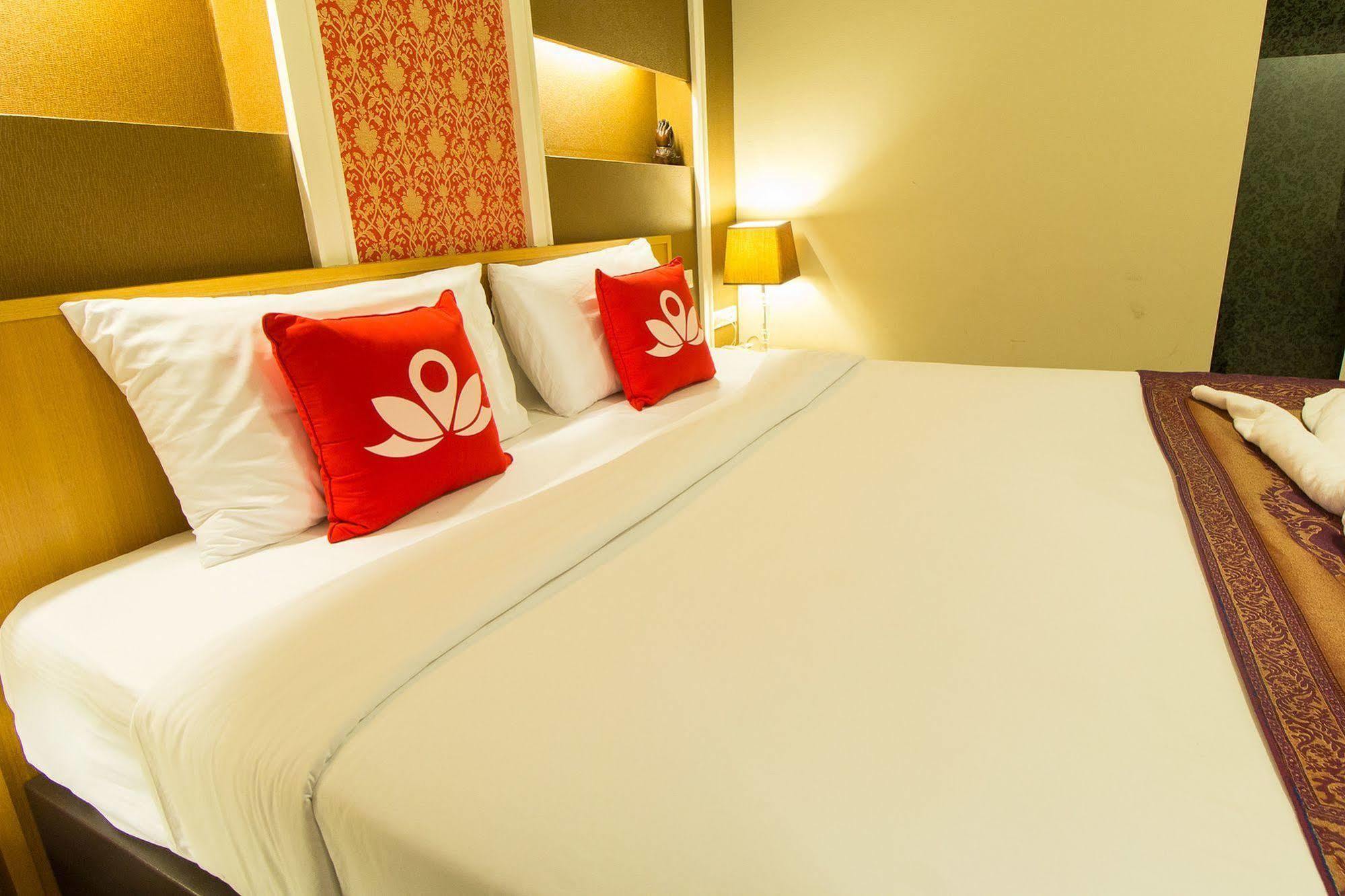 Zen Sathorn Hotel 3*
